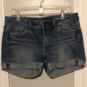 Silver jeans Toni cuffed shorts